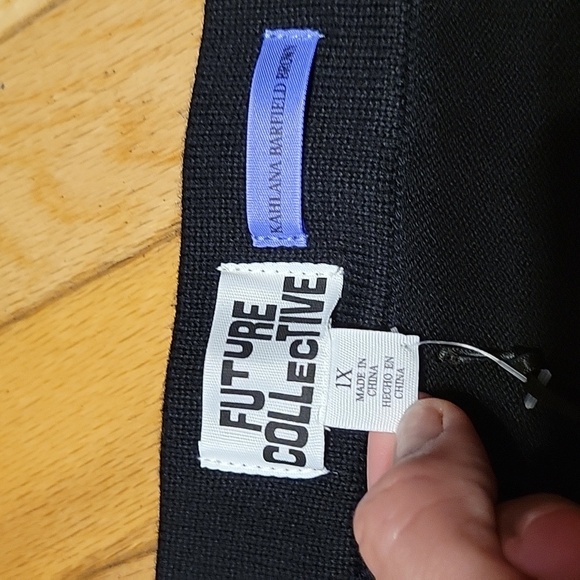 NWT black skirt - Picture 4 of 4